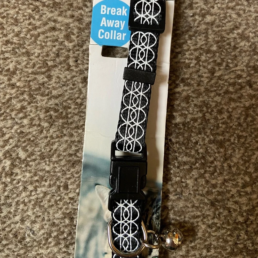 Classic Break Away Collar